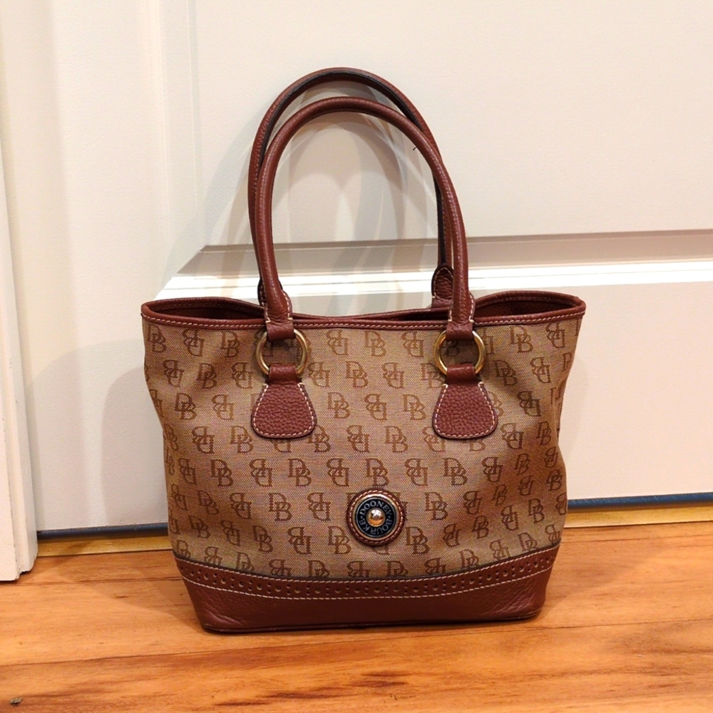 Dooney & Bourke GUC Canvas Monogram Brown Tote Purse COA & Registration Card - Picture 1 of 15